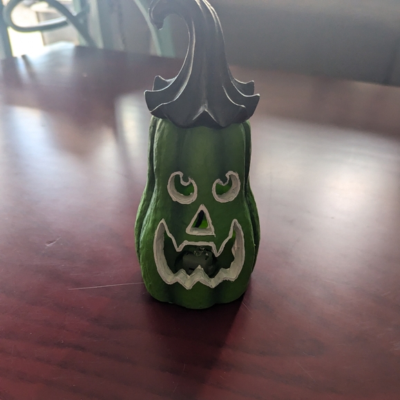 Light up green decorative Halloween pumpkin - Picture 2 of 6